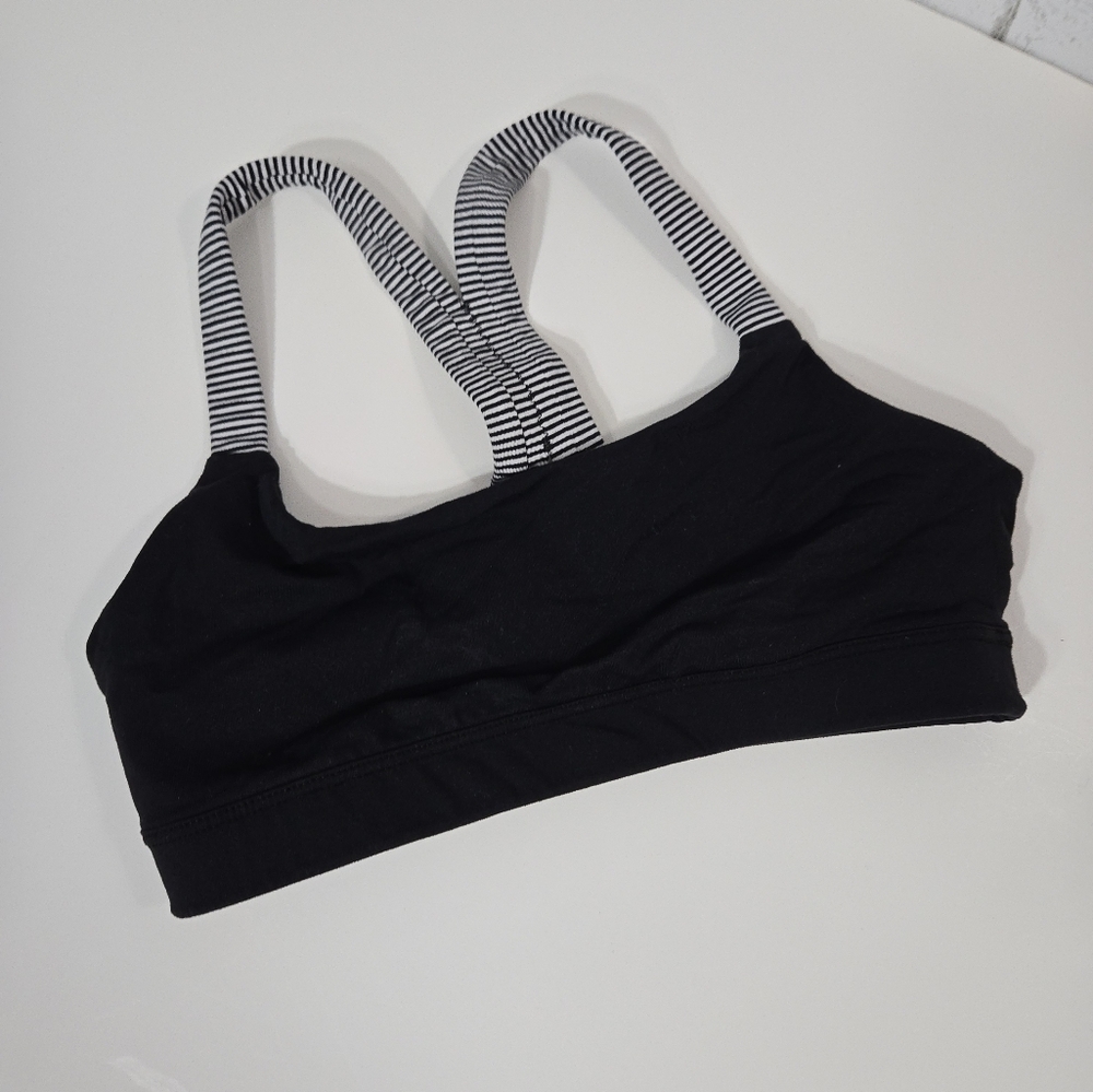 GAP black sports bra